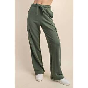 NEW SUNDAY MORNING cargo sweatpants in light olive